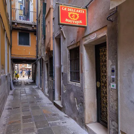 Ca Dell'arte Boutique לינה וארוחת בוקר 4*