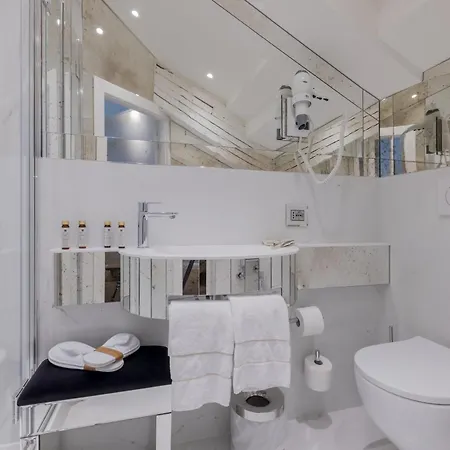 Cà Dell'arte Boutique 4*